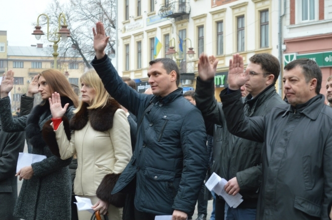 В Івано-Франківську також влаштували Євромайдан (фото, відео)