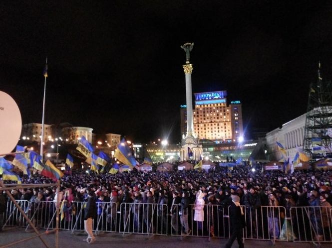 3 декабря оппозиция призывает пикетировать и правительство, и Верховную Раду