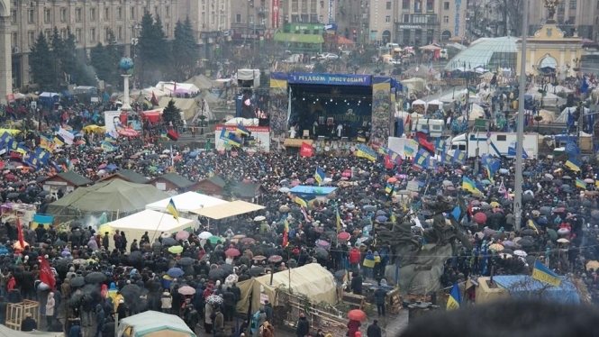 На вече в Киеве пришли более 50 тысяч человек (фото)