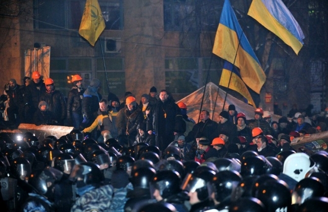 Рада звільнила учасників Євромайдану від переслідування