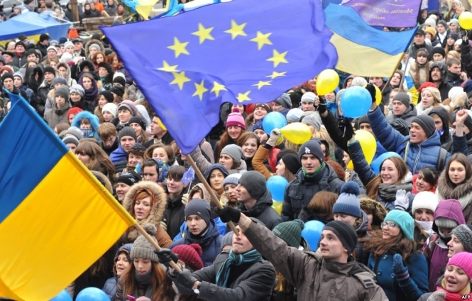 Активисты предупредили Порошенко, Яценюка, правительство и депутатов о возможности новой революции