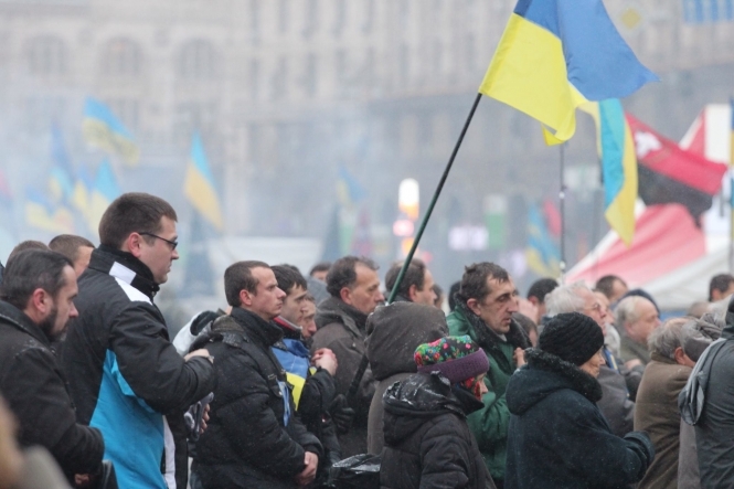 На Майдане Независимости уже собираются активисты