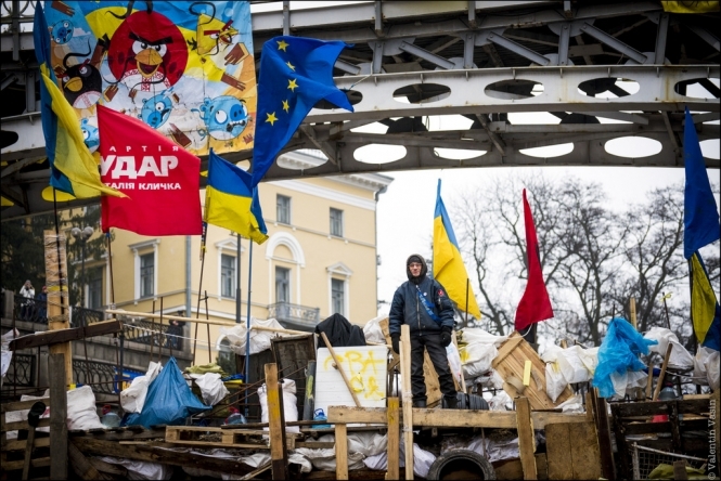 Отряды самообороны Майдана ежедневно отчитываться о воров и пьяниц, чтобы избежать провокаций