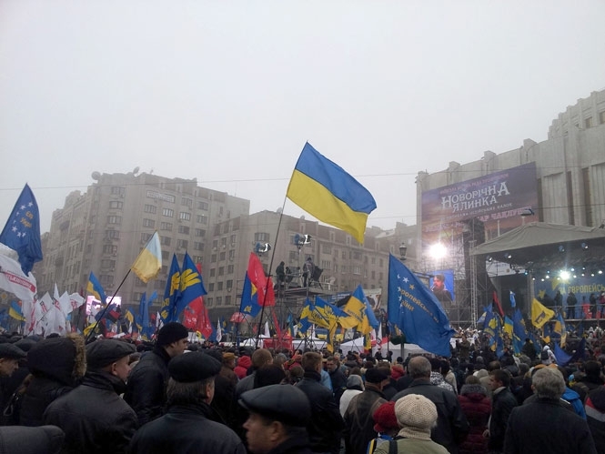 Оппозиция призывает Евромайдан пикетировать заседание Кабмина