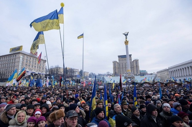 На Євромайдані зібралися десятки тисяч українців (пряма трансляція)