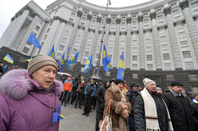 Азаров говорит, что из-за Евромайдана Украина не может подписать безвизовый режим с ЕС 