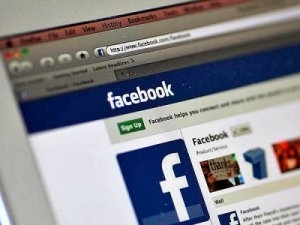 Порошенко потребовал от Facebook корректной модерации