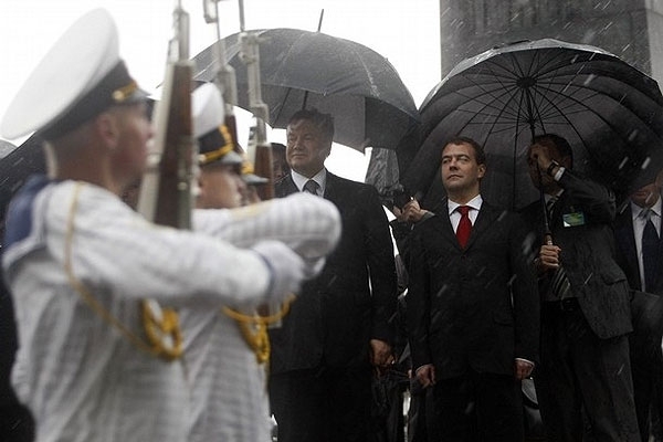 Янукович йде десь між крапельками, - Кравчук про торговельну війну з Росією