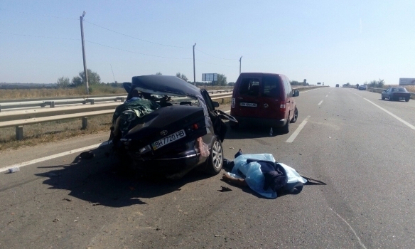 Аварія на Одещині: двоє людей загинули