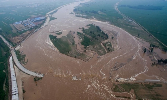 Наводнения в Китае унесли жизни более 150 человек