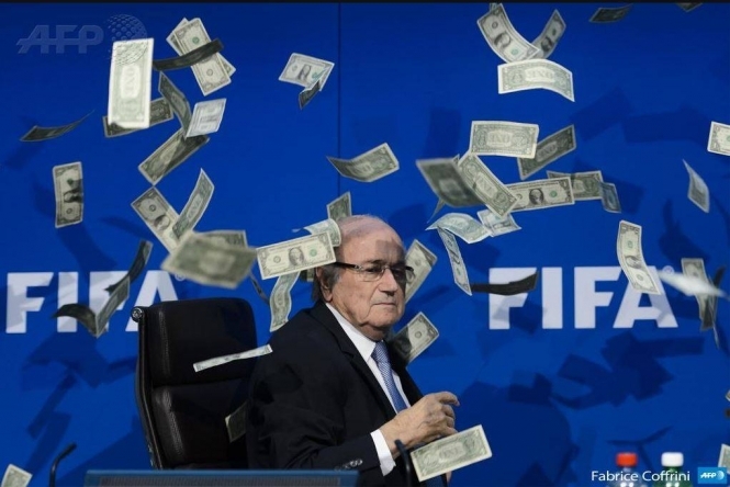 Президенту ФІФА Блаттеру висунули нові підозри у корупції