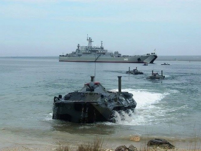 На озере Донузлав в Крыму россияне заблокировали семь украинских кораблей