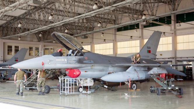 Румунія пропонує у себе створити центр обслуговування F-16