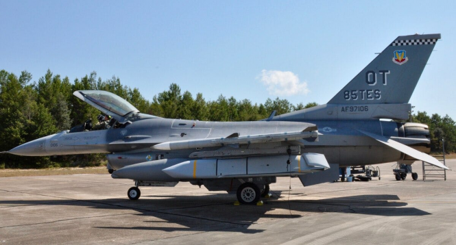 У Данію прибули перші норвезькі F-16, на яких вчитимуться українські пілоти