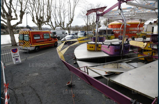 В результате аварии на карусели во Франции погиб человек, еще четверо пострадали