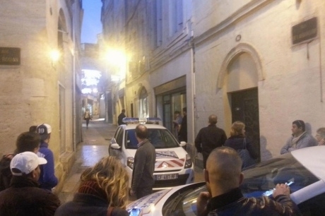 Новые заложники во Франции: неизвестные захватили ювелирный магазин