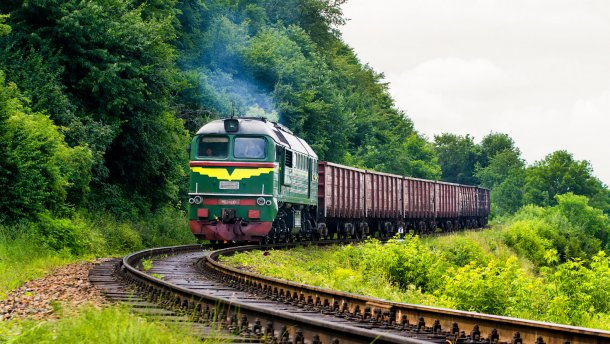 Вантажообіг українського транспорту зменшився майже на 17%