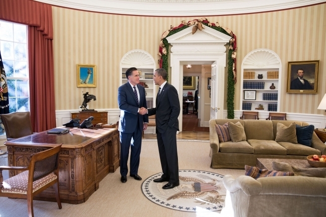 Обама і Ромні обговорили державні справи, смакуючи індичку з чилі