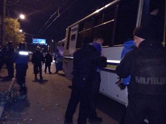 В результате драки футбольных фанатов в Киеве задержано 79 человек, - ФОТО