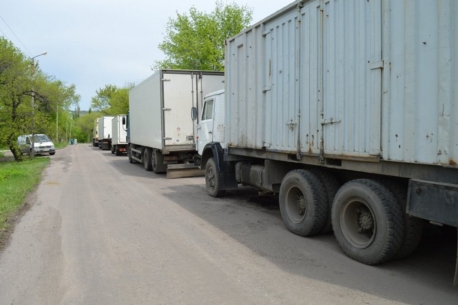 Військова прокуратура з'ясовує обставини передачі контрабанди на окуповану територію Луганщини