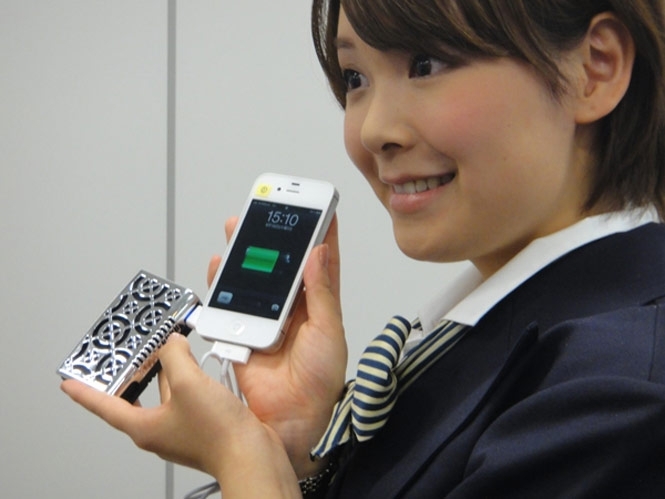 В Японії розробили паливний акумулятор для смартфонів