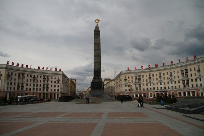білорусь звинуватила Україну в атаці на цивільну вантажівку в рф

