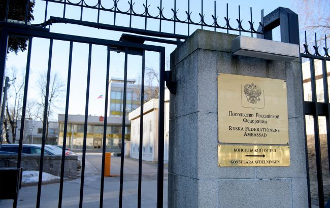 У Стокгольмі невідомий на авто намагався прорватись в російське посольство