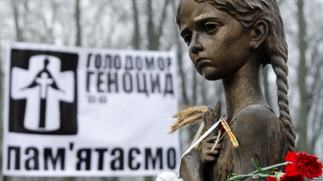 Пам’ять жертв Голодоморів вшановують в Україні