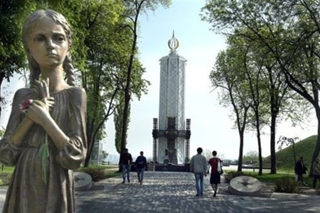 У Нью-Йорку вшанували пам'ять жертв Голодомору, - ВІДЕО