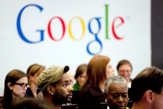 Google відзначає 15-річчя cвятковим логотипом і розумнішим пошуком