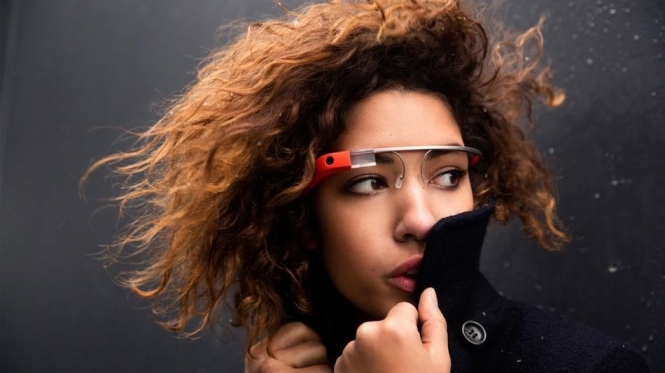 У Google Glass з’явився додаток з еротичними фото та відео 