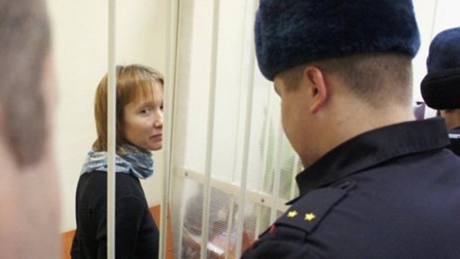 В России суд отпустил первую заключенную из членов экипажа Arctic Sunrise