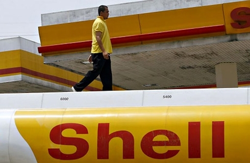 Азаров звільнив Shell від сплати податків на суму до $80 млн на рік
