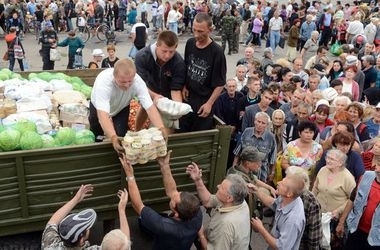 Гуманитарная помощь от террористов достается только 