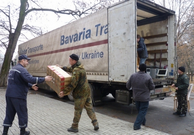 Для переселенцев на Донетчине отгрузили около 30 тонн гуманитарной помощи