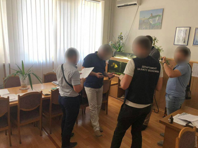 Проректора Одесского госуниверситета поймали на взятке в 300 тыс грн