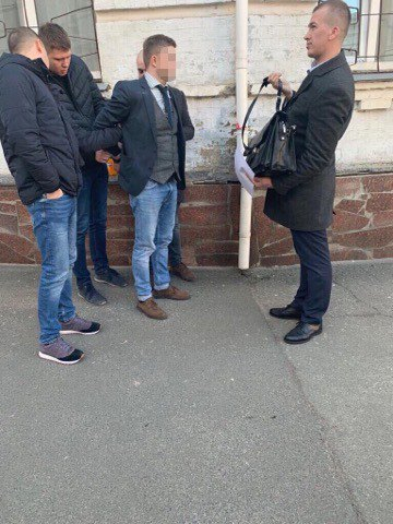 У Києві за хабар у розмірі $500 затримали чиновника відділу культури КМДА