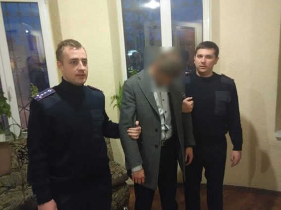 Правоохранители задержали двух чиновников Харьковского горсовета