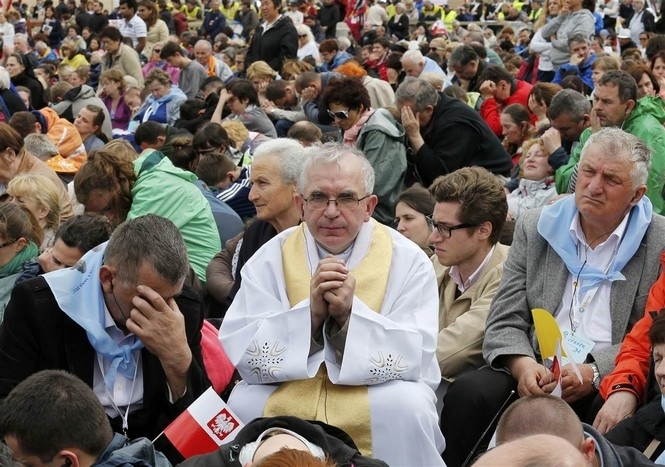 Как становятся святыми: в Ватикане канонизировали двух Пап 