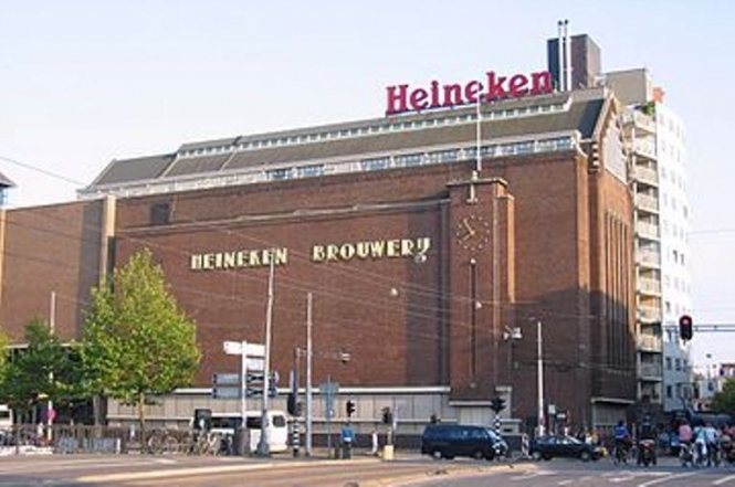 Концерн Heineken вибачився і продовжив роботу в рф