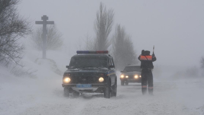 Отдельные участки дорог в 8 областях Украины не проездные