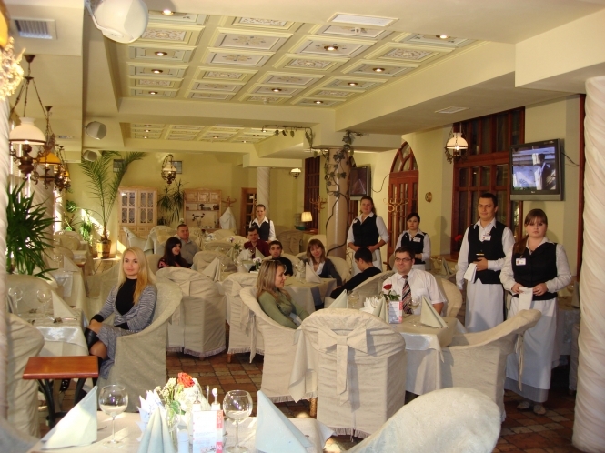 Столичні ресторани почали підвищувати ціни до Євро-2012