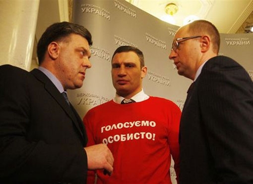 Опозиція "подарувала" Кличкові підтримку, Яценюк лякає дочасними виборами, а іноземці будуть декларувати свої доходи в Україні