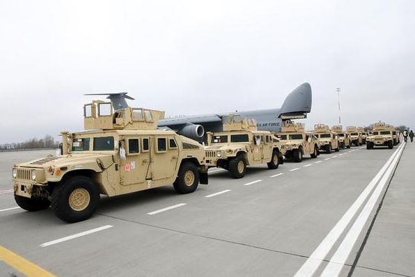 США нададуть Україні ще 100 броньовиків Humvee в липні