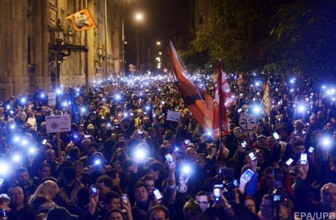 Угорці провели акцію протесту проти Віктора 