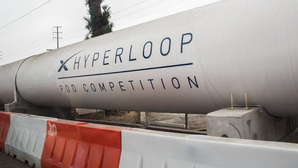 Hyperloop здійснив першу поїздку з людиною 