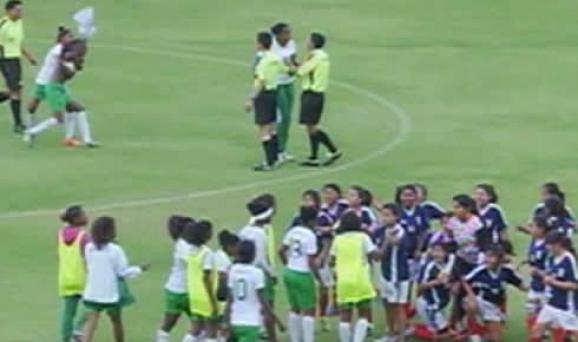 Эквадорские футболистки устроили драку из-за проигрыша, - видео 