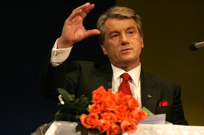 Ющенко має найбільше привілеїв серед екс-чиновників