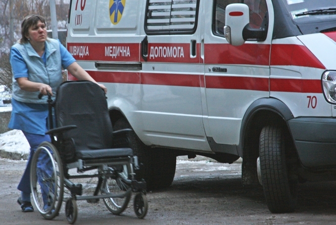 Кожен п’ятий українець не задоволений роботою швидкої допомоги - опитування