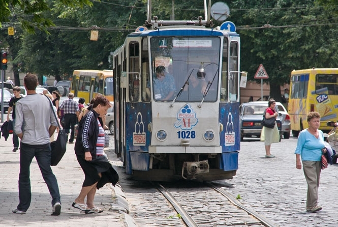 У Харкові через зіткнення трамваїв травмувалися 12 людей